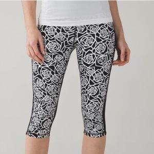 Lululemon Real Quick Crop Posey Black White / Black